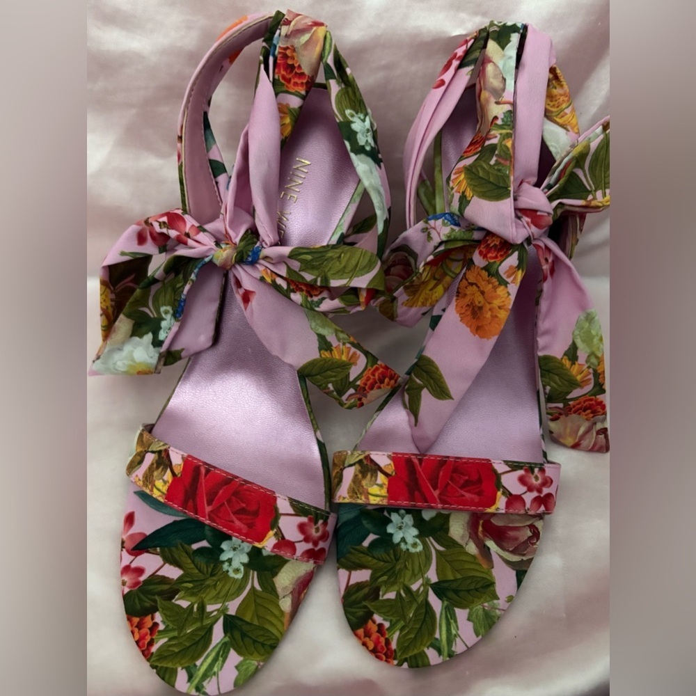 Nine West Women's Kelsie Floral Print Ankle Wrap Sculpted Heel Pumps; Size 7.5M